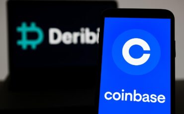 كوينبيس تستحوذ على Deribit بـ2.9 مليار دولار